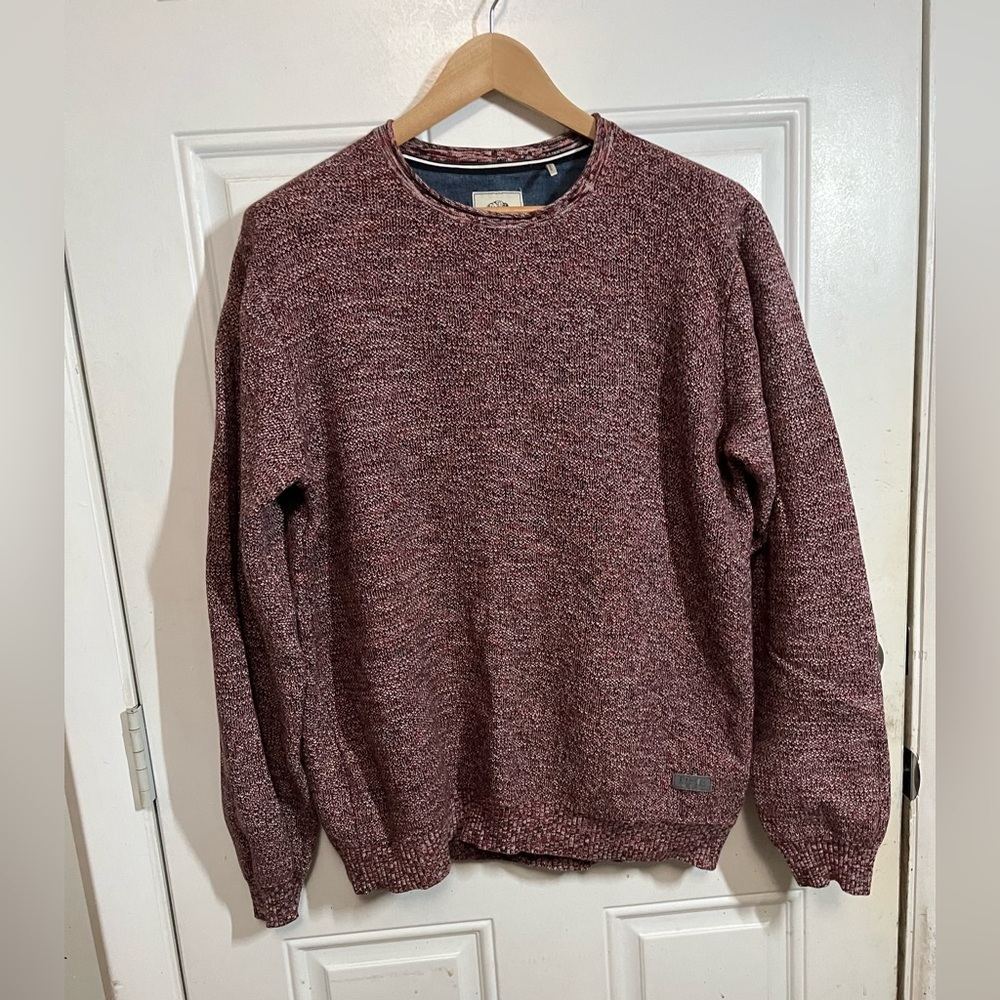 2/$30 Bison Marled Knit Burgundy Crewneck Sweater Size Medium